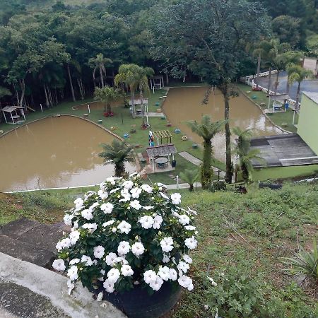 Pesqueiro Restaurante E Pousada Pingo De Ouro بيدادي المظهر الخارجي الصورة