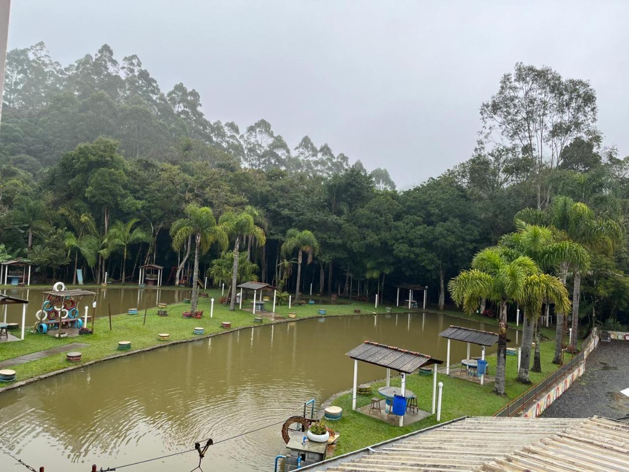 Pesqueiro Restaurante E Pousada Pingo De Ouro بيدادي المظهر الخارجي الصورة